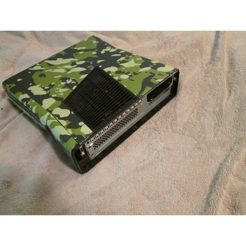 Xbox 360 Slim Camo - Picture 3 of 4